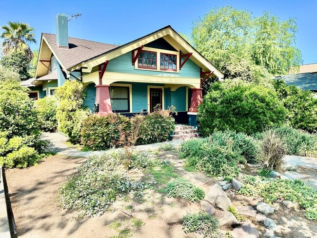 property at 387 N Glenn Ave