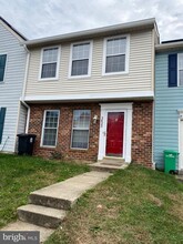 2423 W Rosecroft Village Cir in Oxon Hill, MD - Building Photo - Building Photo