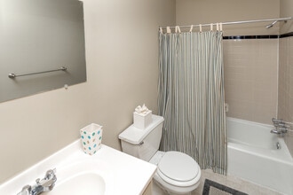 Ashbury Apartments in Kokomo, IN - Foto de edificio - Interior Photo