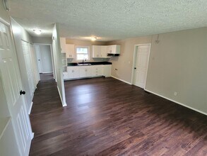 5707 Gateway Dr in Indianapolis, IN - Building Photo - Building Photo