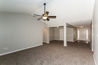 345 Breeze Mdw in Fairburn, GA - Foto de edificio - Building Photo