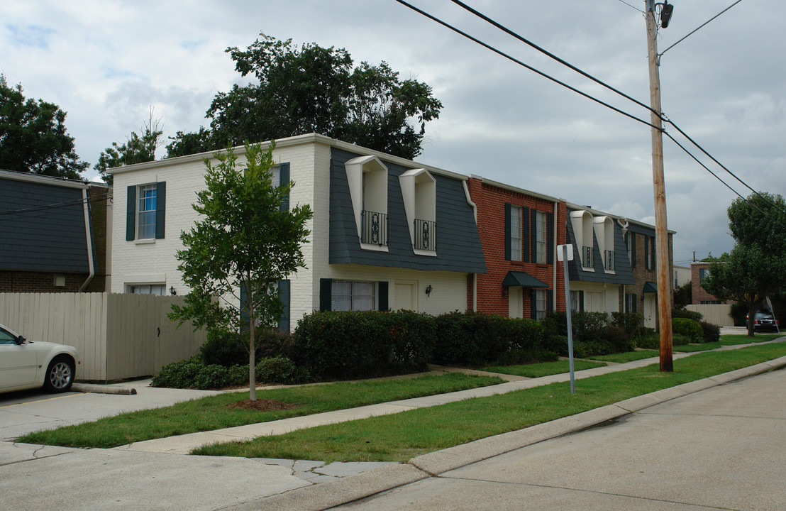 3125 Chester Ct in Metairie, LA - Building Photo