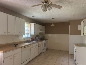 1405 Princeton Ave in Longview, TX - Building Photo - Building Photo