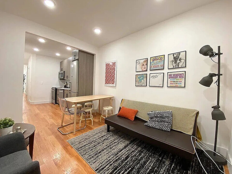 348 Lenox Ave in New York, NY - Building Photo