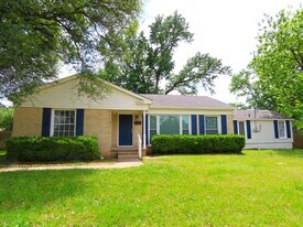 1921 E 5th St in Tyler, TX - Building Photo