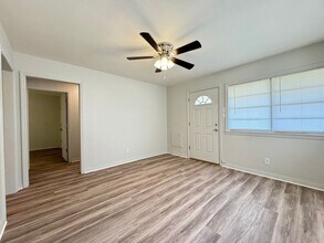 124 Rwe Jones St-Unit -128 RWE Jones Dr in Grambling, LA - Building Photo - Building Photo