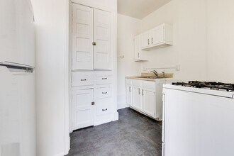 750 Brownsville Rd in Pittsburgh, PA - Building Photo - Building Photo