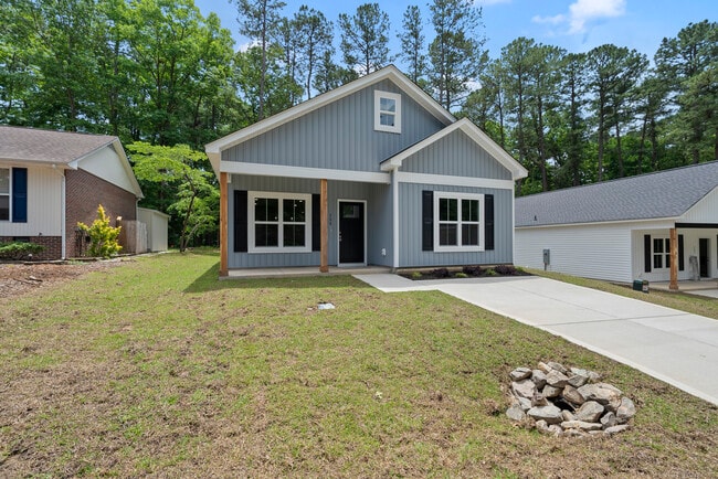 308 Harbor Trce in Sanford, NC - Foto de edificio - Building Photo