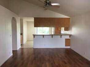 1161 Viceroy Dr in Chico, CA - Building Photo - Building Photo