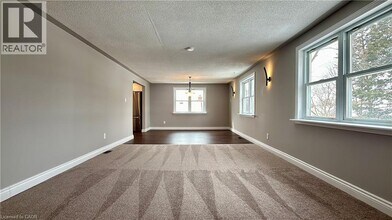 162 Ninth Ave in Kitchener, ON - Building Photo - Building Photo