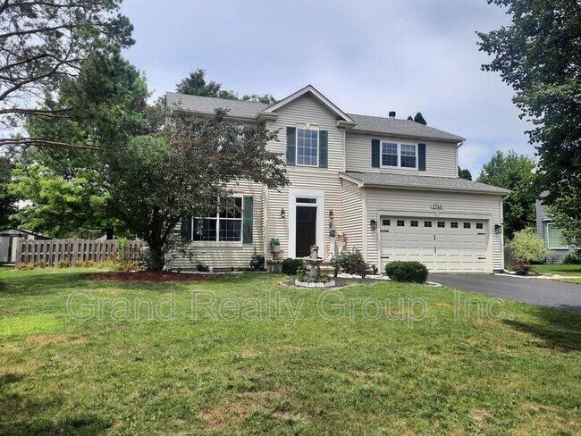 property at 2740 Delaware Ln