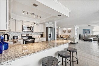 9375 Gulf Shore Dr in Naples, FL - Building Photo - Building Photo
