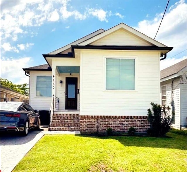 property at 4730 Allen St