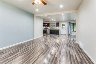 607 La Salle Dr in Richardson, TX - Foto de edificio - Building Photo