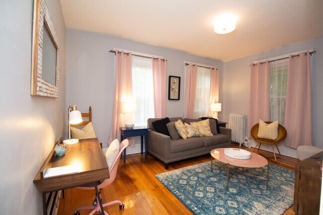 636 Washington St in Brookline, MA - Building Photo - Building Photo