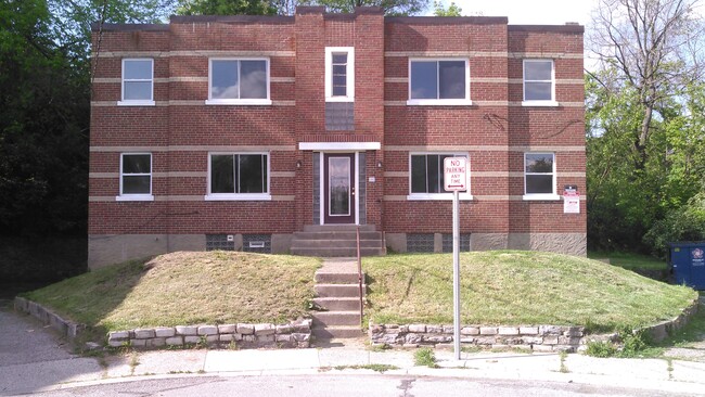 property at 4431 Reading Ln