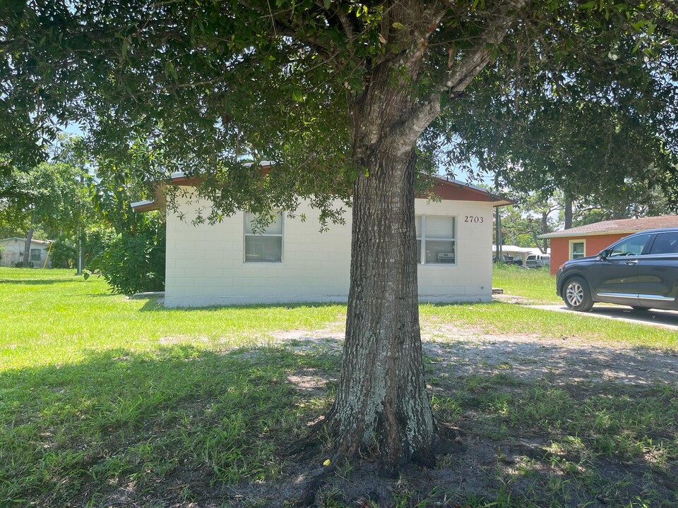 2703 Ave H in Fort Pierce, FL - Building Photo