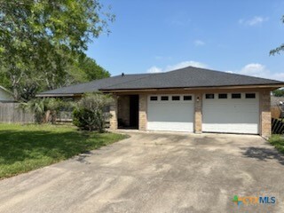 118 Chevy Chase St in Port Lavaca, TX - Building Photo