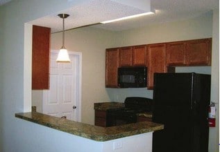 Woodlake Apartments in Florence, SC - Building Photo - Building Photo