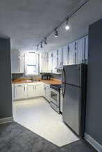 2800 S 32nd Ave, Unit 2 in Minneapolis, MN - Building Photo - Building Photo