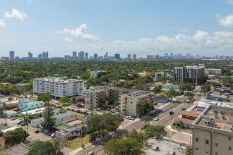 Winter Haven Towers in Hollywood, FL - Foto de edificio - Building Photo