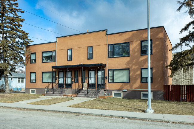 106 26 Av NW in Calgary, AB - Building Photo - Building Photo