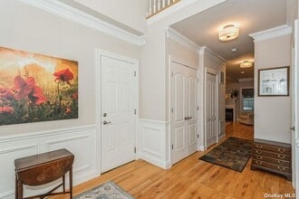 5 Stratford Pl in Huntington, NY - Building Photo - Building Photo