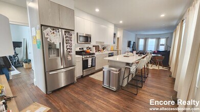 8 Nonantum St, Unit 1F in Boston, MA - Building Photo - Building Photo