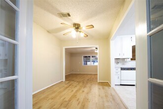 519 20th Ave N in Texas City, TX - Foto de edificio - Building Photo