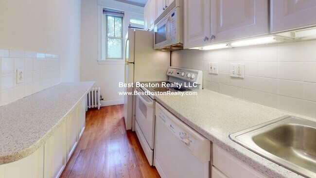property at 89 Trowbridge St