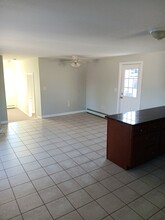 41 Pierce St, Unit Apt.#2 in Westerly, RI - Building Photo - Building Photo