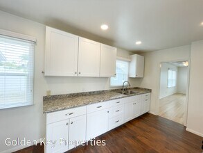 608 S Clementine St in Oceanside, CA - Building Photo - Building Photo