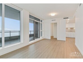 13675-1107A 107A Ave in Surrey, BC - Building Photo - Building Photo