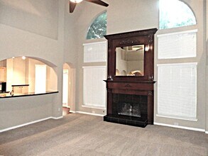 8731 Camber Brook Dr in Houston, TX - Building Photo - Building Photo