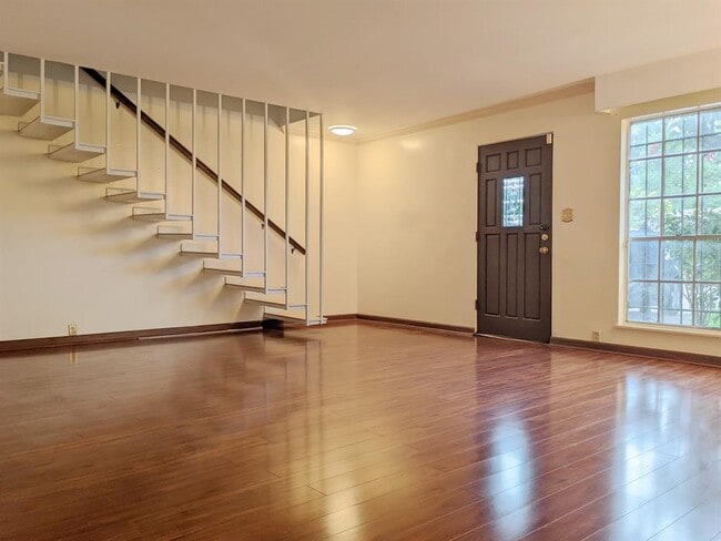 property at 3108 Vossdale Rd