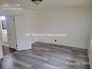 6912 N 43rd St in Milwaukee, WI - Building Photo - Building Photo