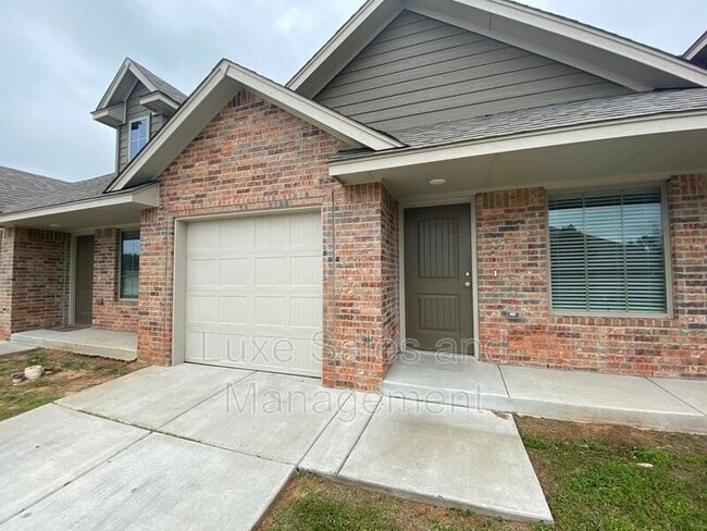 property at 4608 Loch Ln