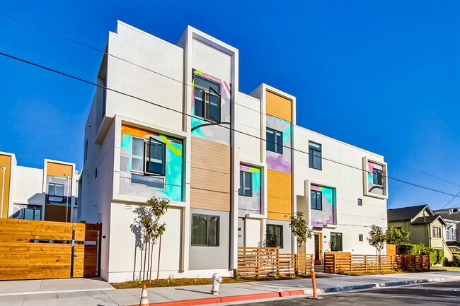 ArtHausMagnolia in Oakland, CA - Building Photo - Building Photo