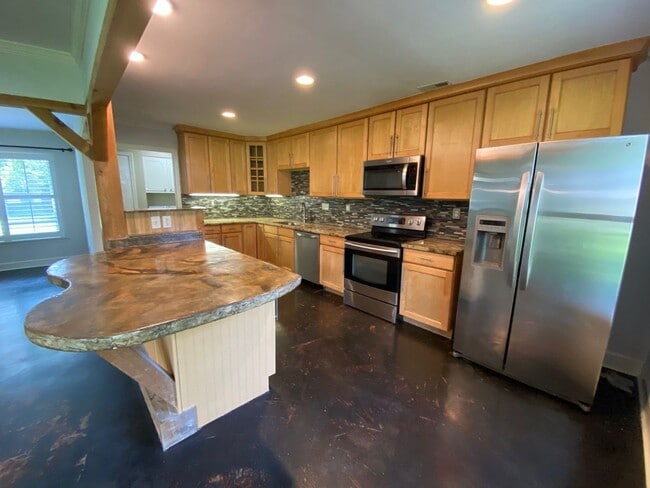 7076 Wickshire Cove W in Germantown, TN - Building Photo - Building Photo