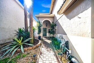 6343 NW 36th Ave in Coconut Creek, FL - Building Photo - Building Photo