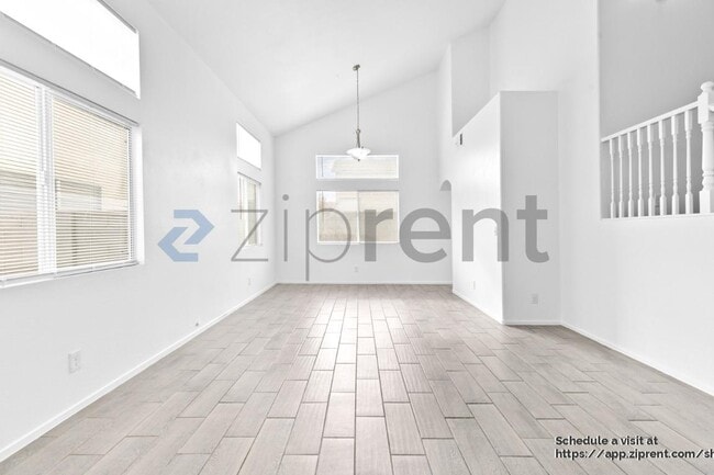 2085 Lipari Ct in Las Vegas, NV - Building Photo - Building Photo