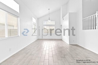 2085 Lipari Ct in Las Vegas, NV - Building Photo - Building Photo