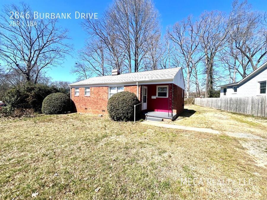 2846 Burbank Dr in Charlotte, NC - Building Photo