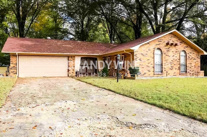 1974 Lydgate Cove in Memphis, TN - Building Photo