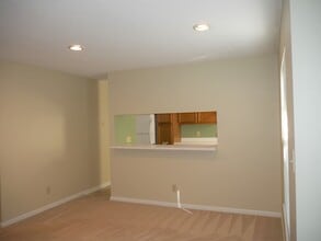 4001 Whirlaway Ct in Clemmons, NC - Building Photo - Building Photo
