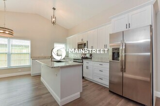 304 Sir Lawrence Dr in Sanford, FL - Building Photo - Building Photo