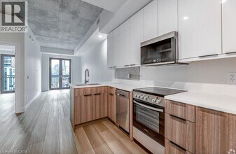 169 James St S in Hamilton, ON - Building Photo - Building Photo