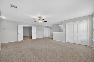 154 Meadow Grove Dr in Conroe, TX - Building Photo - Building Photo