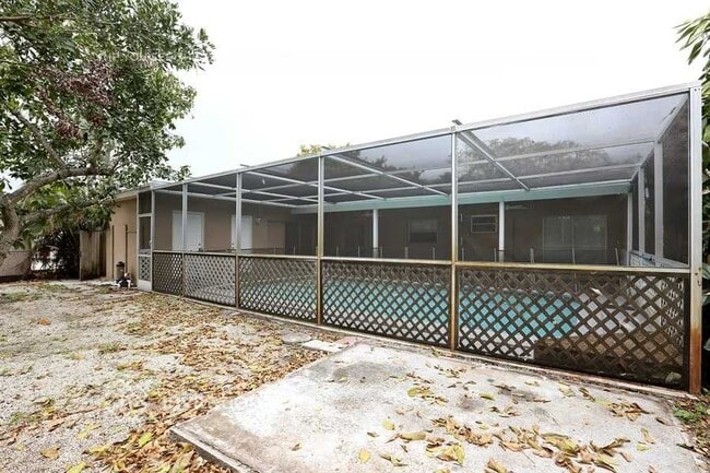 7828 Kismet St in Miramar, FL - Building Photo - Building Photo