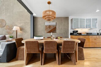 1048 F St in San Diego, CA - Building Photo - Building Photo